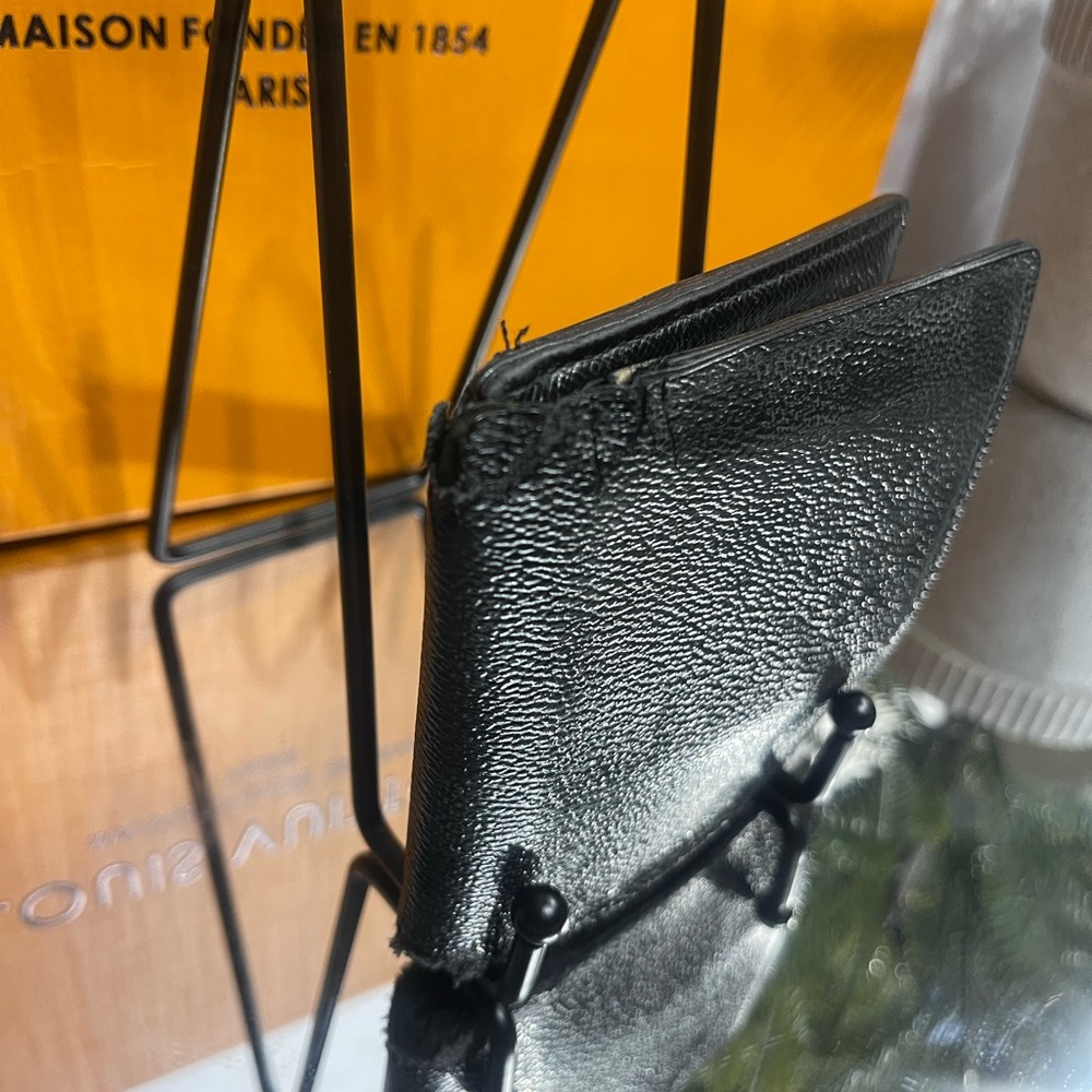 Authentic Louis Vuitton Men’s Leather Wallet - Picture 3 of 8